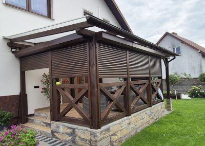 Zabudowa tarasu roletami 2